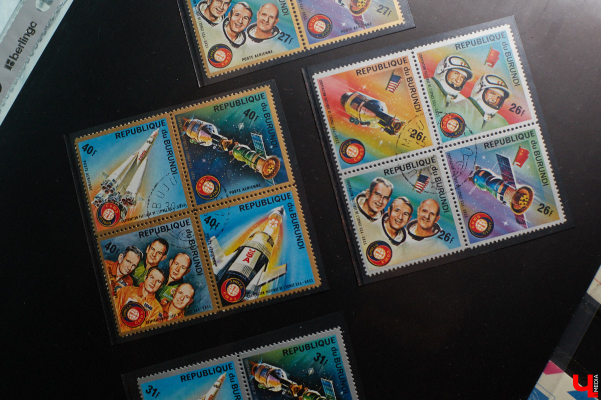 Владимирский филателист Александр Корнилов собирает не только марки, но и конверты, открытки и письма. Есть в его коллекции и специальные знаки почтовой оплаты, выпущенные в разные годы. Однако уникальность собрания заключается в карточках с региональной тематикой. В них отражены имена, события и значимые места, связанные с Владимирской областью. «Ключ-Медиа» внимательно изучил все самое интересное.