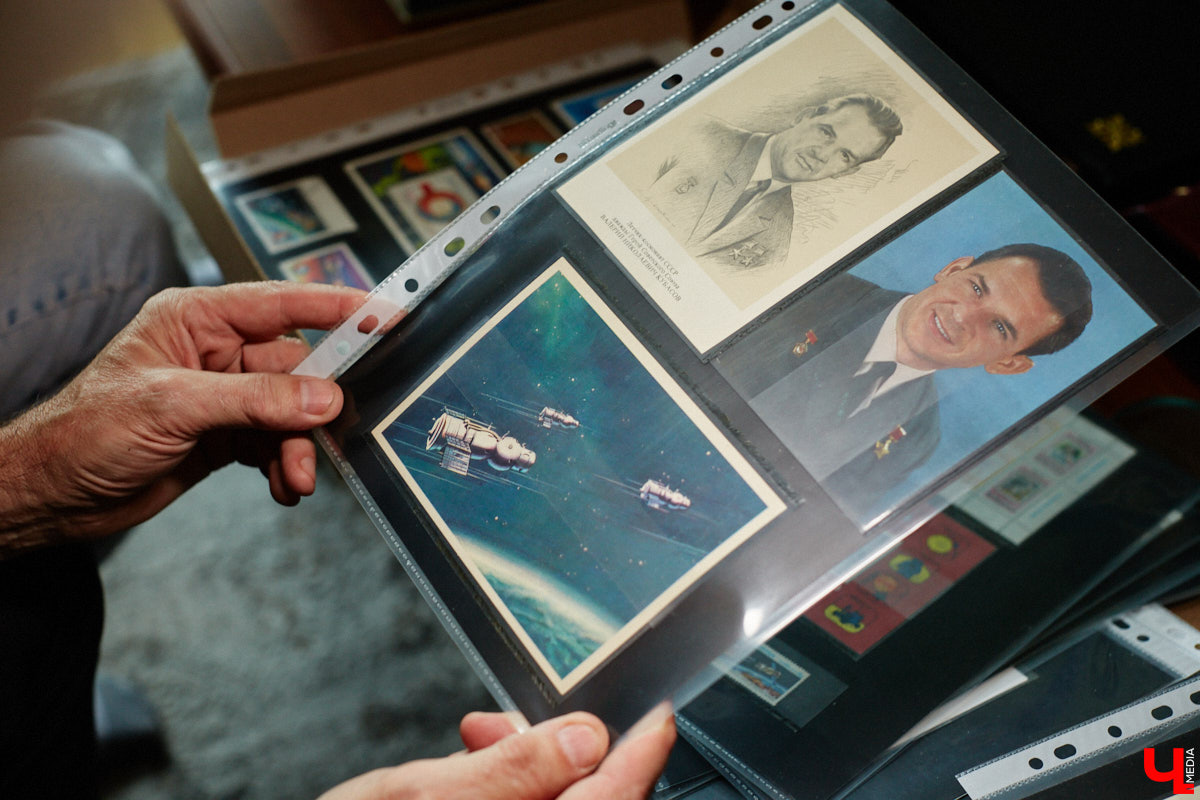 Владимирский филателист Александр Корнилов собирает не только марки, но и конверты, открытки и письма. Есть в его коллекции и специальные знаки почтовой оплаты, выпущенные в разные годы. Однако уникальность собрания заключается в карточках с региональной тематикой. В них отражены имена, события и значимые места, связанные с Владимирской областью. «Ключ-Медиа» внимательно изучил все самое интересное.