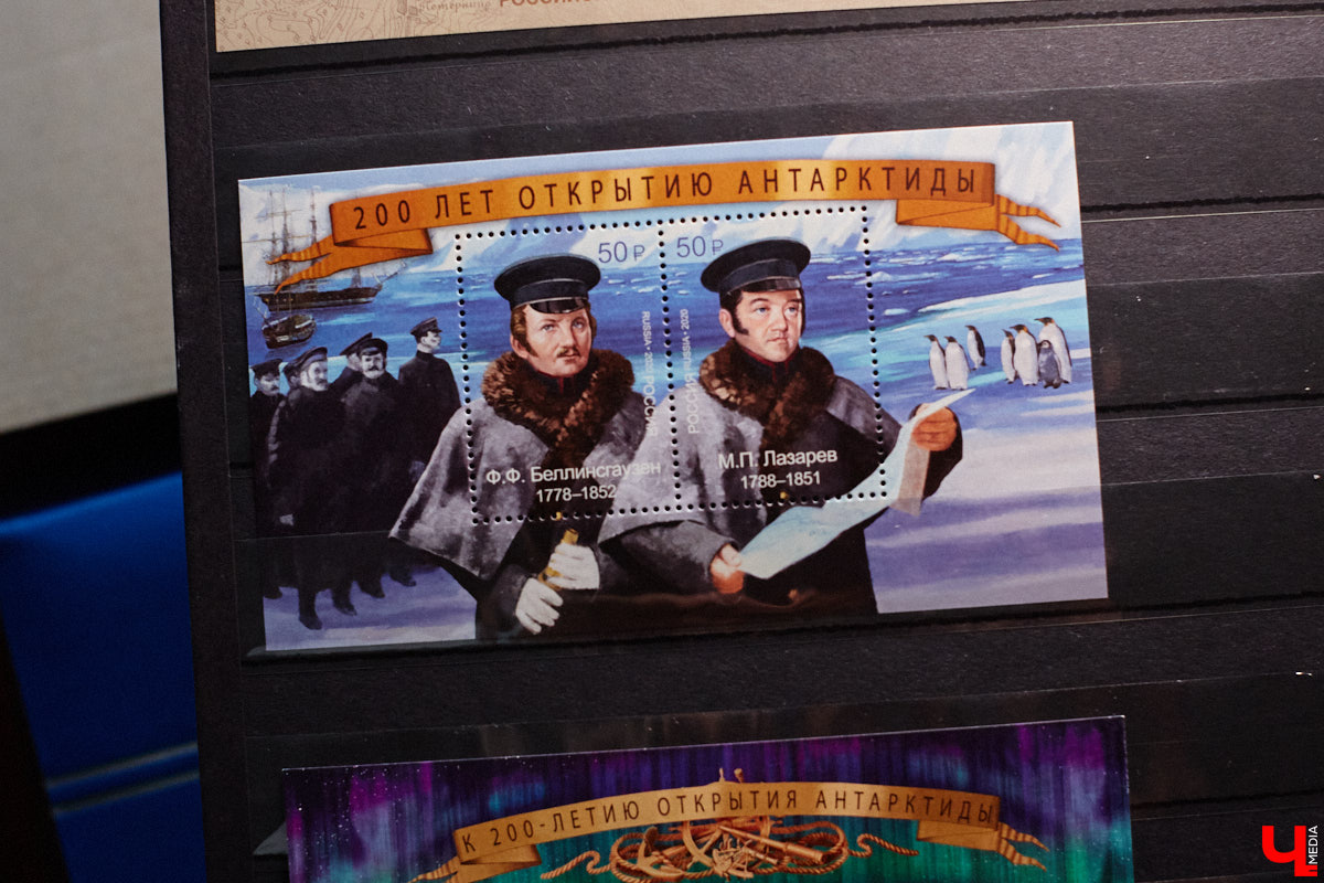 Владимирский филателист Александр Корнилов собирает не только марки, но и конверты, открытки и письма. Есть в его коллекции и специальные знаки почтовой оплаты, выпущенные в разные годы. Однако уникальность собрания заключается в карточках с региональной тематикой. В них отражены имена, события и значимые места, связанные с Владимирской областью. «Ключ-Медиа» внимательно изучил все самое интересное.