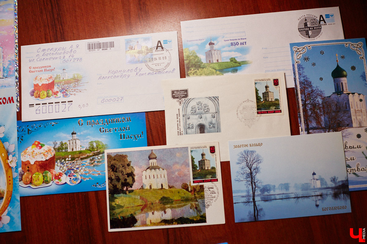 Владимирский филателист Александр Корнилов собирает не только марки, но и конверты, открытки и письма. Есть в его коллекции и специальные знаки почтовой оплаты, выпущенные в разные годы. Однако уникальность собрания заключается в карточках с региональной тематикой. В них отражены имена, события и значимые места, связанные с Владимирской областью. «Ключ-Медиа» внимательно изучил все самое интересное.