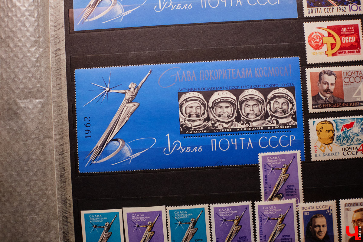 Владимирский филателист Александр Корнилов собирает не только марки, но и конверты, открытки и письма. Есть в его коллекции и специальные знаки почтовой оплаты, выпущенные в разные годы. Однако уникальность собрания заключается в карточках с региональной тематикой. В них отражены имена, события и значимые места, связанные с Владимирской областью. «Ключ-Медиа» внимательно изучил все самое интересное.