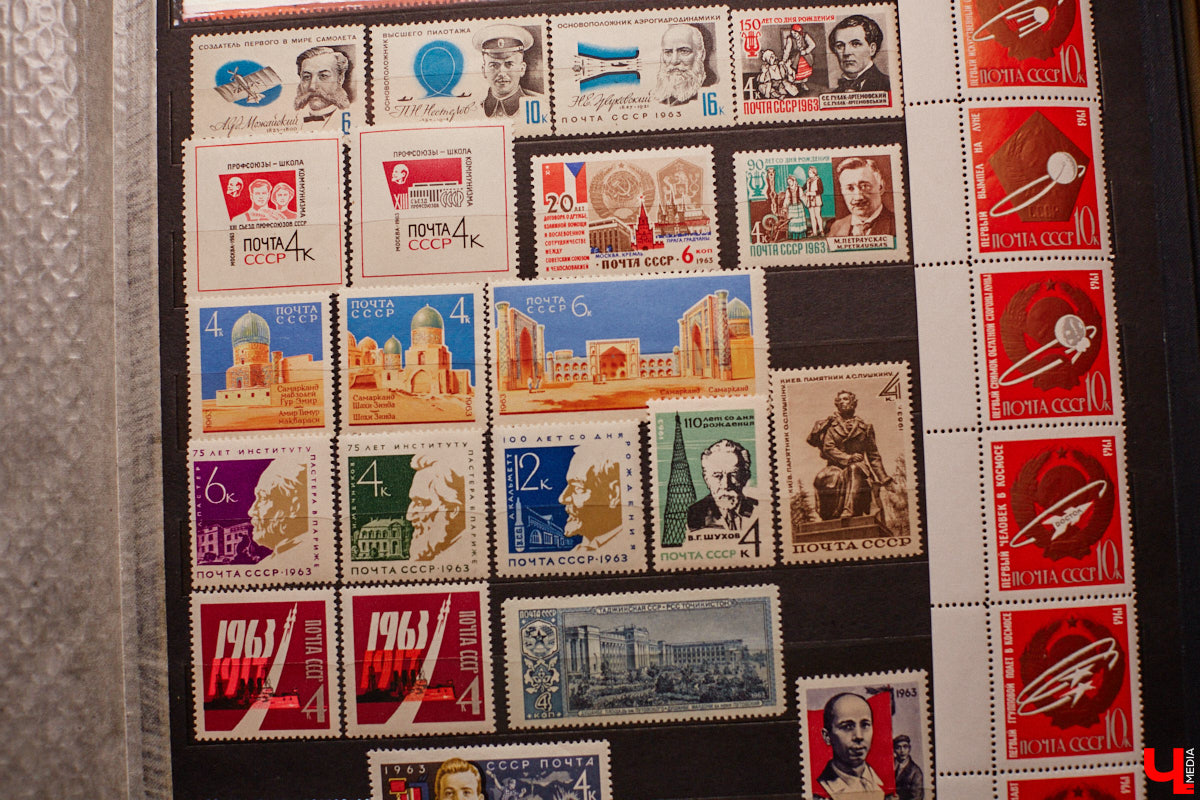 Владимирский филателист Александр Корнилов собирает не только марки, но и конверты, открытки и письма. Есть в его коллекции и специальные знаки почтовой оплаты, выпущенные в разные годы. Однако уникальность собрания заключается в карточках с региональной тематикой. В них отражены имена, события и значимые места, связанные с Владимирской областью. «Ключ-Медиа» внимательно изучил все самое интересное.