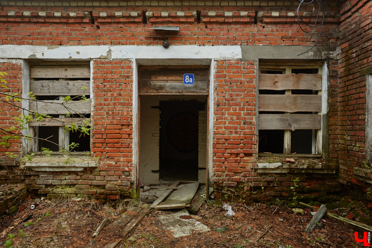 В скором времени город лишится сразу пяти домов. У многих из них довольно внушительная история, которая канет в Лету вместе со своими деревянными и кирпичными хранителями. Что же пустят под ковш в ближайшие месяцы, выяснил «Ключ-Медиа».