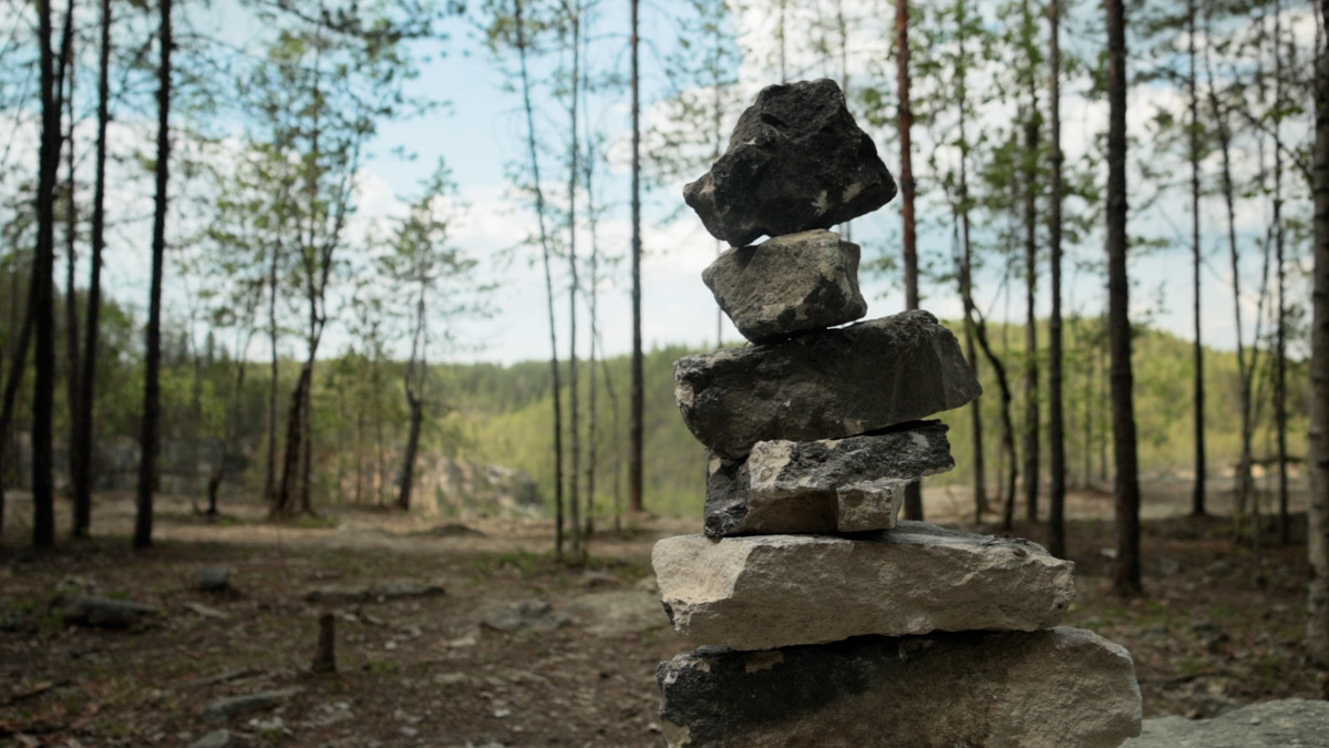 Куда отправиться на длительную летнюю прогулку, не покидая пределы 33-го региона? Готовы поделиться идеями. Если вам по душе уединение и тишина, предлагаем отметить на карте сразу две точки, куда непременно стоит отправиться, чтобы вдоволь насладиться свежим воздухом, щебетанием птиц и зеленью, столь отрадной для глаз. Речь о пеших экологических тропах.