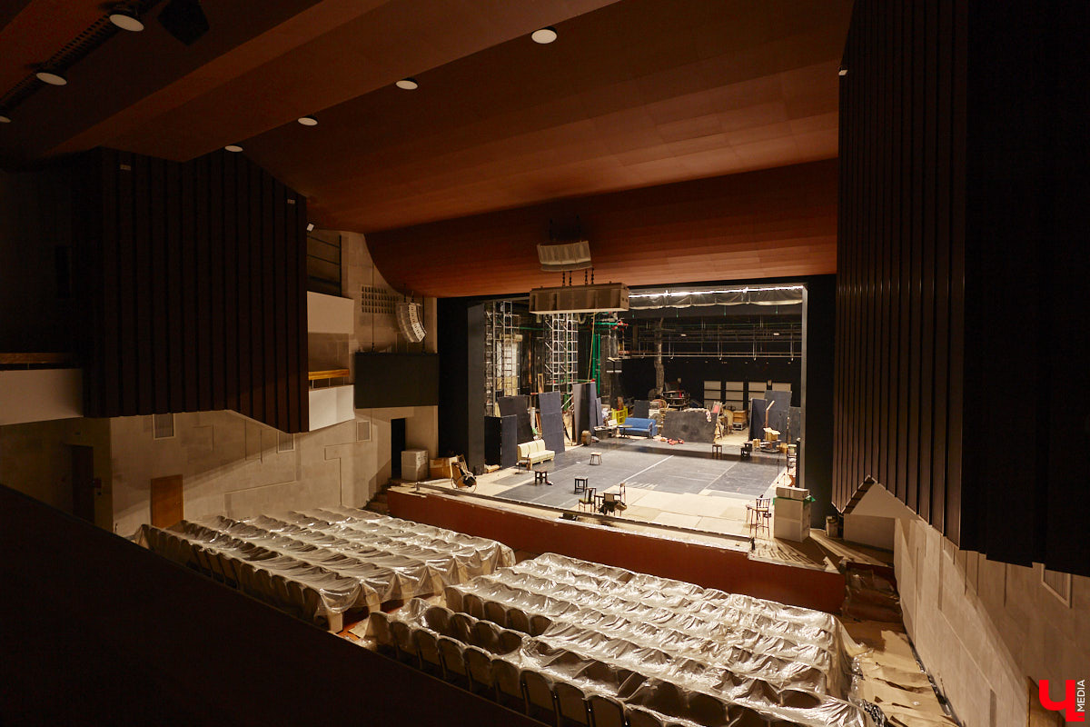 Во Владимире приступают к благоустройству Вокзальной площади. Работы продлятся два с половиной года и будут разбиты на несколько этапов. Первым делом на месте переложат коммуникации: перенесут газопровод, канализацию, водопровод и тепловые сети. Свои задачи по ремонту и у нового подрядчика, который будет задействован в реконструкции драмтеатра. Ему предстоит не только доделать, но и переделать часть объектов за предыдущей компанией.