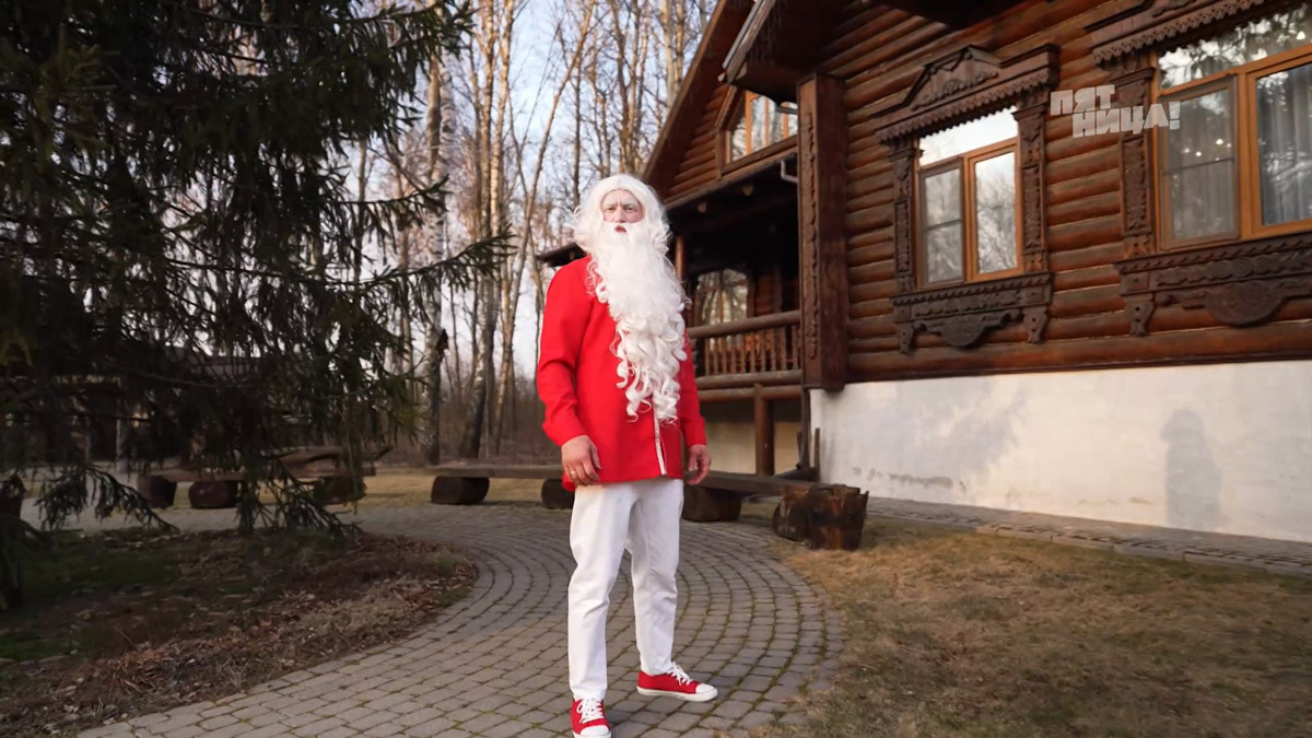 На прошлой неделе владимирские зрители реалити-шоу «Четыре свадьбы» от телеканала «Пятница» затаив дыхание следили за напряженной борьбой четырех семейных пар. Еще бы! В числе претендентов на главный приз — романтическое путешествие — оказались Елена и Доброслав Белояровы из столицы 33-го региона, представшие на торжестве в образах сказочных персонажей.