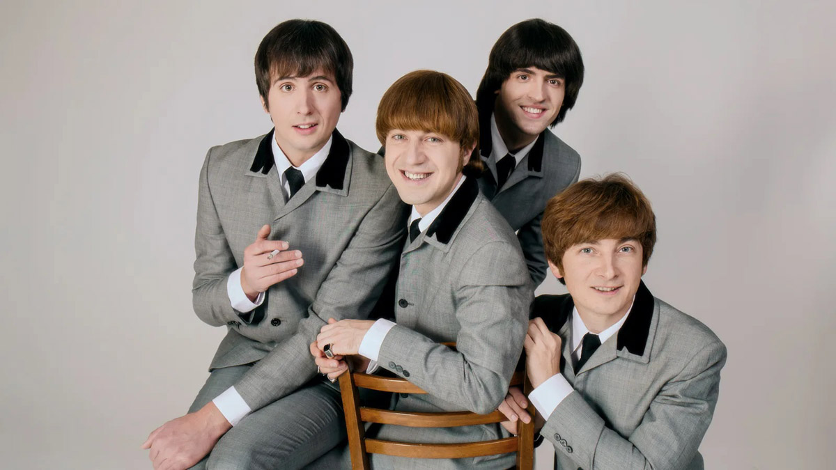 Владимир закружит музыкальный вихрь: от оркестровой магии до лесного рейва. 20 июня Nella Musica напомнит о «Гарри Поттере» и «Сумерках», превращая саундтреки в живые эмоции на фоне завораживающих инсталляций. Днем позже горожан вытащат под звезды: вечеринка на природе гарантирует восемь часов баса, ярких прожекторов и танцев до упаду. Выбирайте свою сторону магии и ритма!