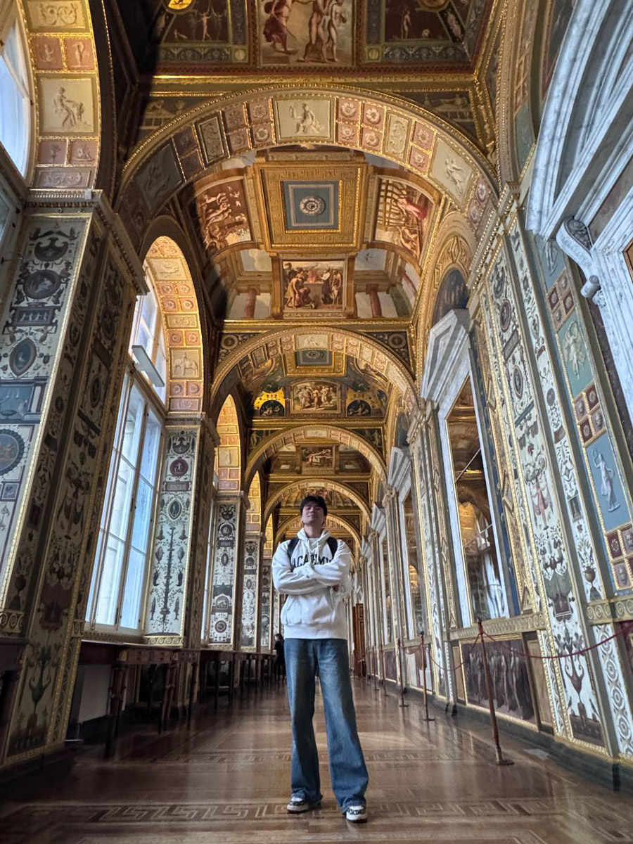 Многие мечтают в корне изменить свою жизнь, однако на реальные поступки готовы единицы. Например, отправиться за дипломом на соседний материк. И оказывается, Владимир не менее привлекателен в этом плане, чем российские мегаполисы. Мы поговорили с семью студентами из других стран о том, как им живется в столице 33-го региона.