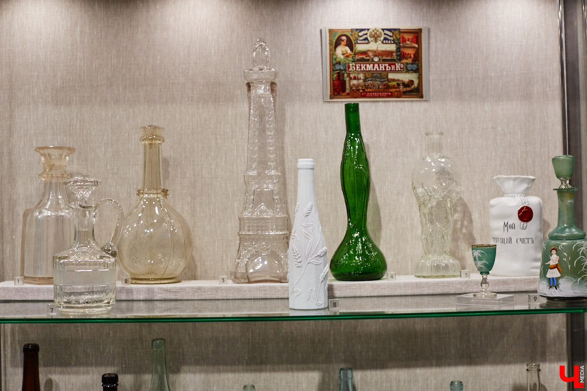 Вы когда-нибудь задумывались, сколько загадок может таить обычная стеклянная бутылка или конфетница? В Суздале есть место, где эти тайны оживают, — музей «Время и стекло». Посетителей ждут сотни удивительных историй, благодаря чему экскурсия превращается в увлекательное путешествие по векам.