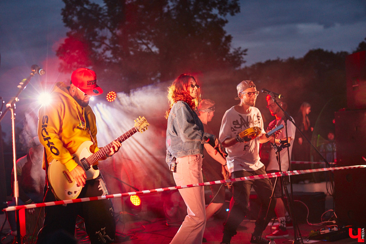 Приближается одно из самых ярких событий лета во Владимире — День молодежи! В 2025 году праздник пройдет 28 июня в Центральном парке. Развлекательная программа начнется там с самого утра. Что интересного приготовили для жителей города и кто стал хедлайнером в этом году — в материале «Ключ-Медиа».