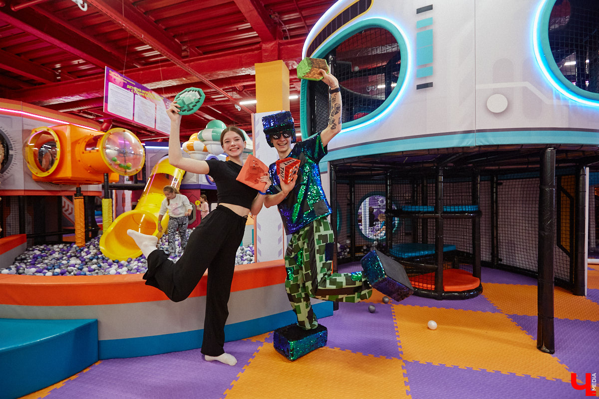 Как развлечь детей в каникулы? Провести время весело поможет Активити-Парк «Полярис». В июле любимое место отдыха дарит подарок всем своим посетителям — праздничную программу каждые выходные. Не пропустите четыре дня прекрасного настроения.