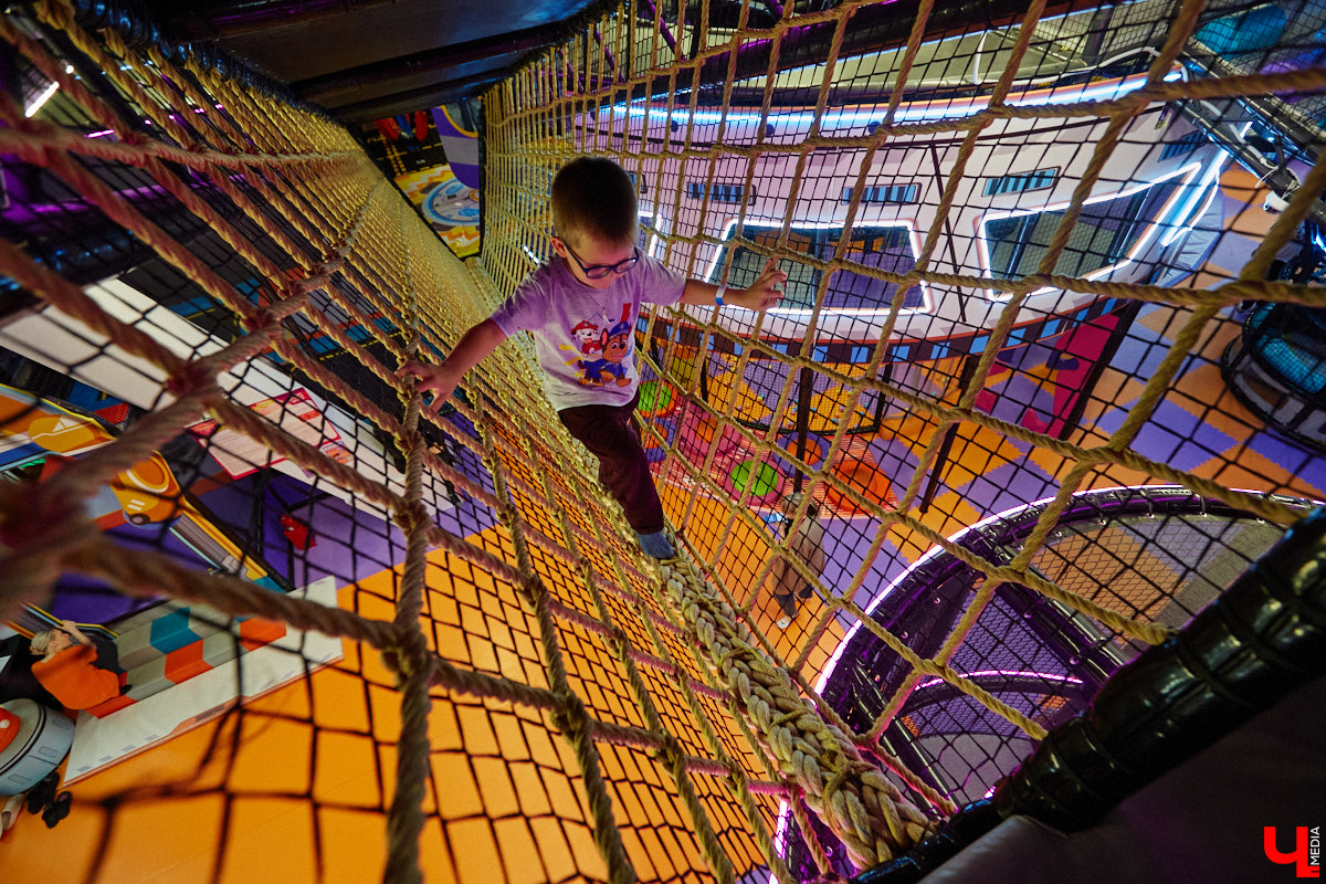 Как развлечь детей в каникулы? Провести время весело поможет Активити-Парк «Полярис». В июле любимое место отдыха дарит подарок всем своим посетителям — праздничную программу каждые выходные. Не пропустите четыре дня прекрасного настроения.