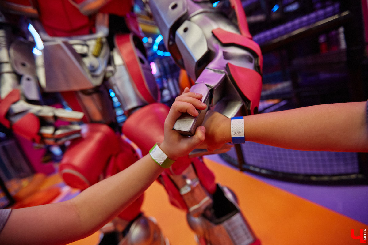 Как развлечь детей в каникулы? Провести время весело поможет Активити-Парк «Полярис». В июле любимое место отдыха дарит подарок всем своим посетителям — праздничную программу каждые выходные. Не пропустите четыре дня прекрасного настроения.