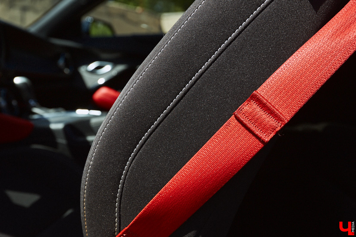 В детстве многие из нас мечтали сесть за руль красивой машины, увиденной на экране или витрине магазина игрушек. Закрыть давний гештальт решил Тимур Фатехов. Выбор отца двух прекрасных дочек пал на брутальный Chevrolet Camaro шестого поколения. Впечатлениями о приобретенном маслкаре владимирец поделился с «Ключ-Медиа».