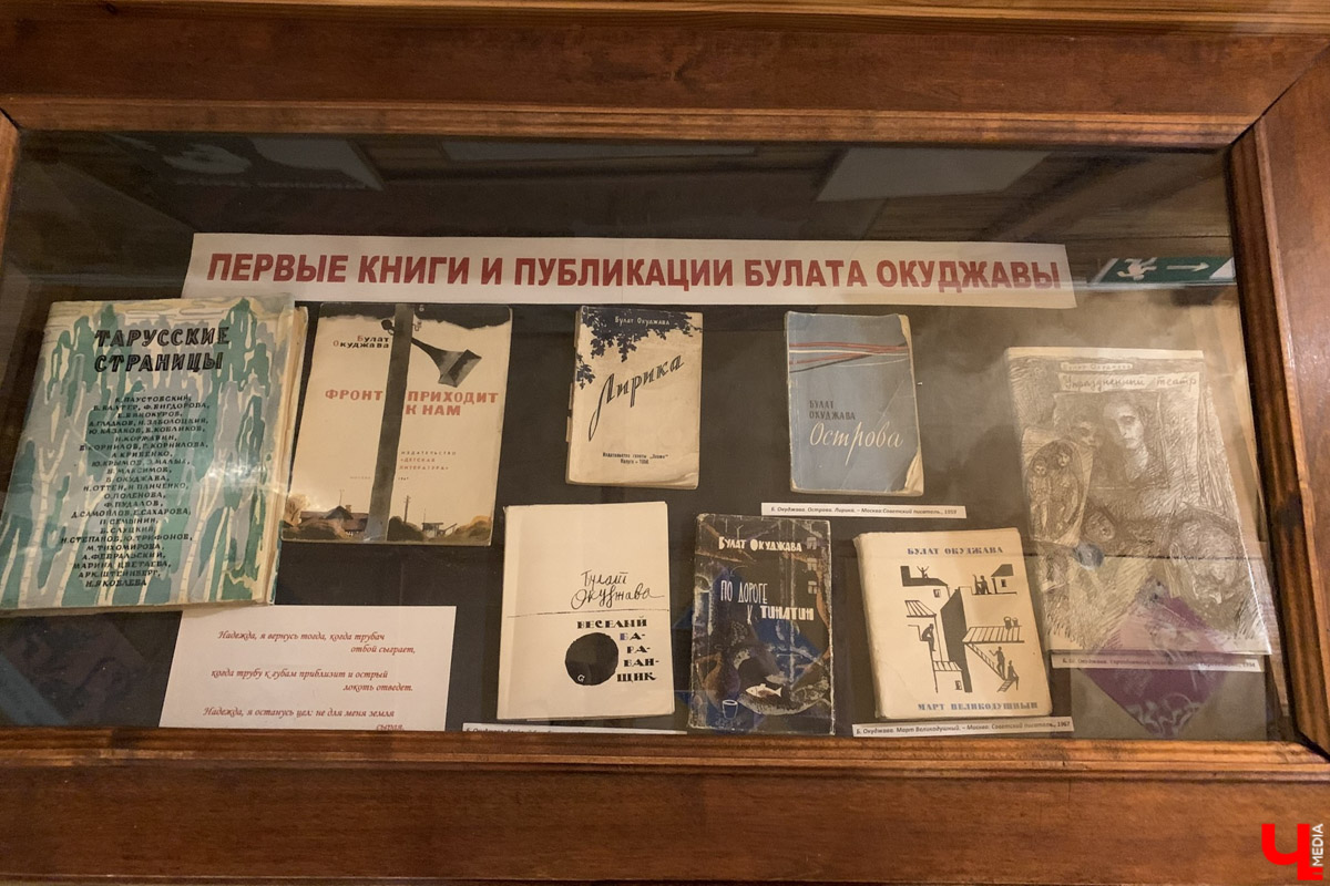 Переделкино        — легендарный дачный поселок, где жили и        творили известные писатели и        поэты. Но        одно место буквально разрушает привычные представления! Это Дом-музей скульптора Зураба Церетели. Зачарованный сад населяют гигантские фигуры, крошечные персонажи, сверкающие мозаикой животные, золотые птицы и        известные герои разных эпох. Столь необычная локация стала одной из        целей нового маршрута для поездки выходного дня.
