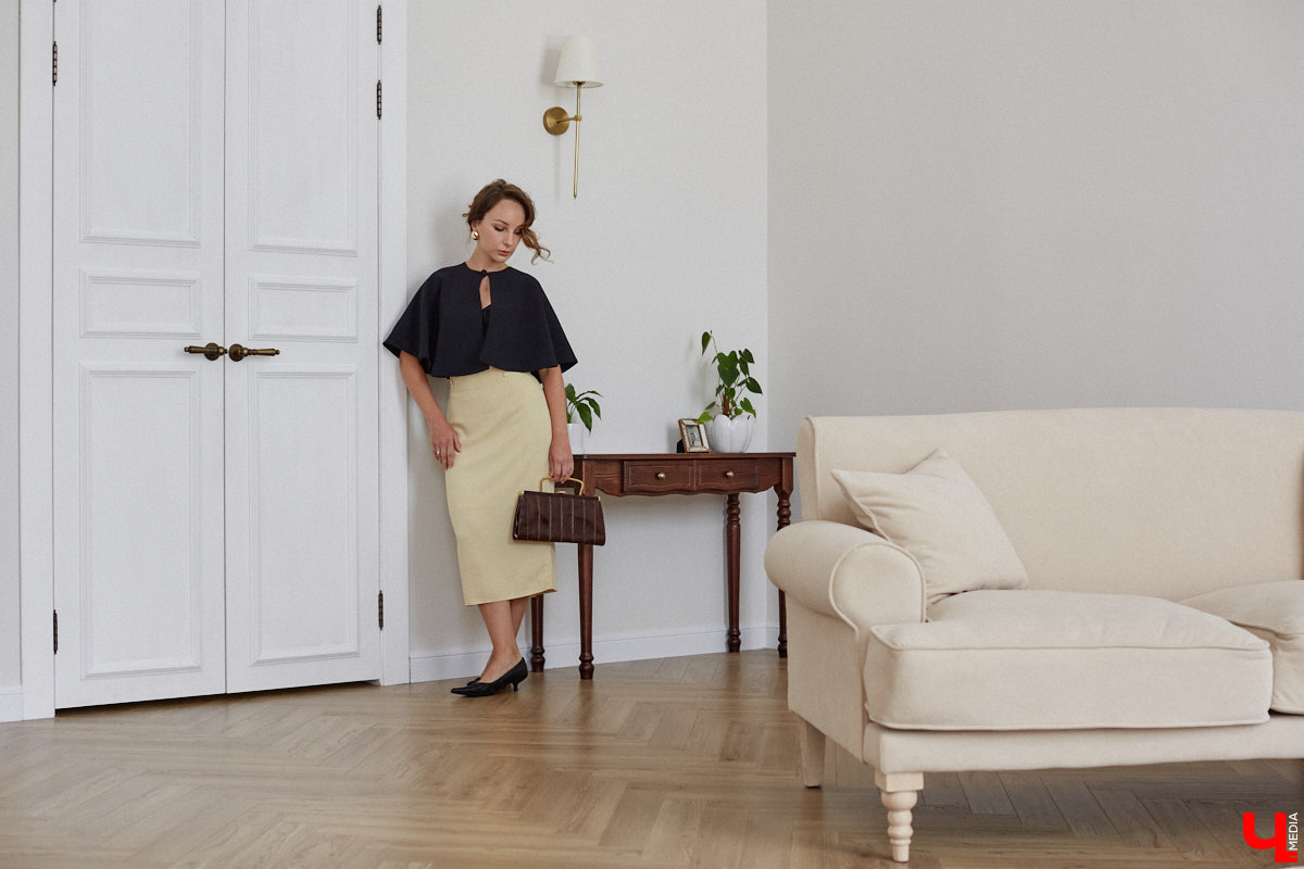 Владимирского фотографа Полину Романычеву не встретишь в джинсах, кроссовках и футболке. ДНК ее стиля составляют винтажные вещи, из которых она формирует изысканные, продуманные до мелочей образы. Четыре повседневных варианта девушка продемонстрировала «Ключ-Медиа».