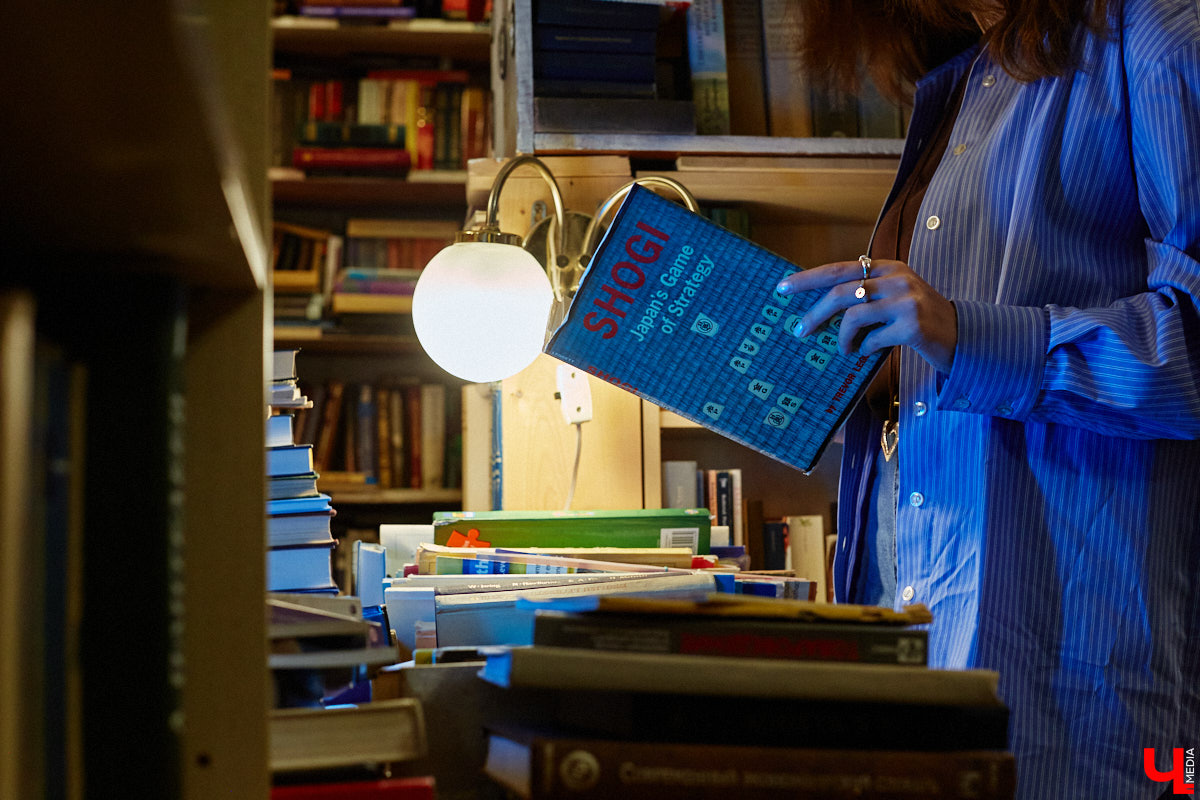 Приятно иметь статус человека читающего. Владимирской журналистке Алине Фадеевой удалось стать лицом одноименного проекта и засветиться на рекламных щитах. О конкурсе, книгах из своего топа и личном рекорде фанат литературы рассказала нашему изданию.