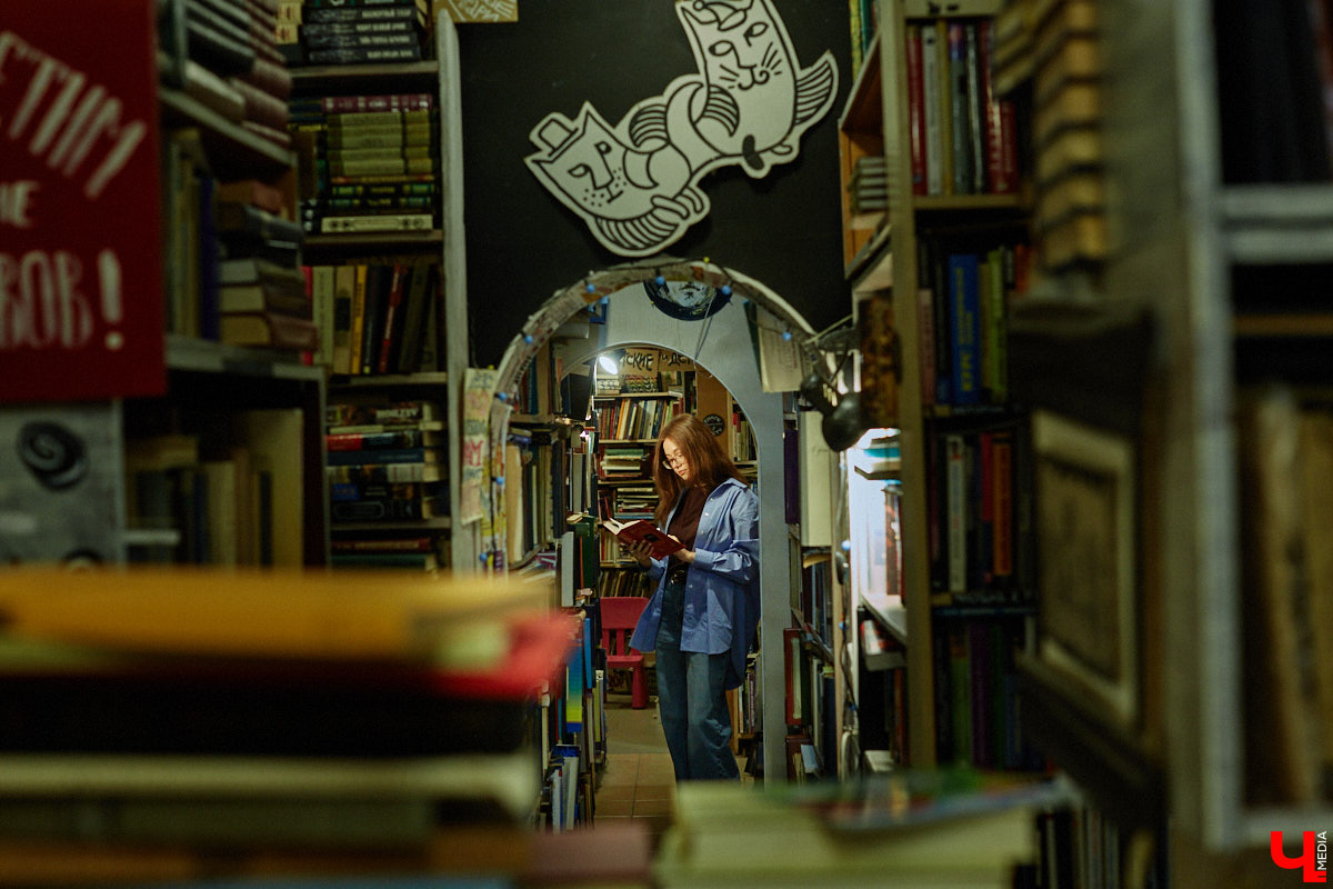 Приятно иметь статус человека читающего. Владимирской журналистке Алине Фадеевой удалось стать лицом одноименного проекта и засветиться на рекламных щитах. О конкурсе, книгах из своего топа и личном рекорде фанат литературы рассказала нашему изданию.