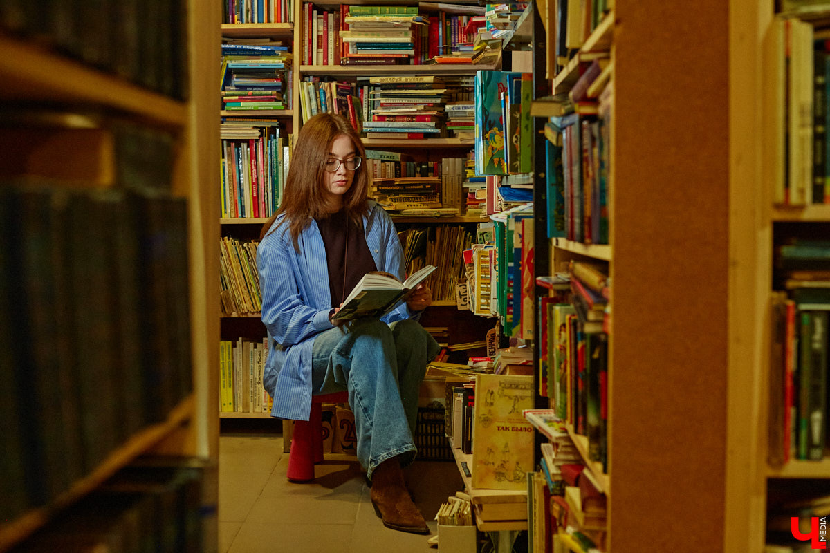 Приятно иметь статус человека читающего. Владимирской журналистке Алине Фадеевой удалось стать лицом одноименного проекта и засветиться на рекламных щитах. О конкурсе, книгах из своего топа и личном рекорде фанат литературы рассказала нашему изданию.