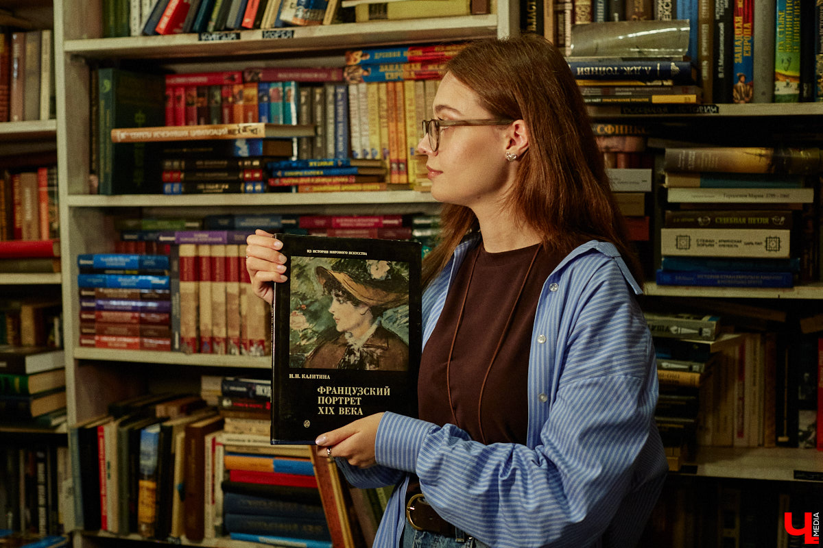 Приятно иметь статус человека читающего. Владимирской журналистке Алине Фадеевой удалось стать лицом одноименного проекта и засветиться на рекламных щитах. О конкурсе, книгах из своего топа и личном рекорде фанат литературы рассказала нашему изданию.