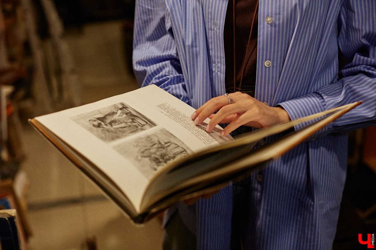 Приятно иметь статус человека читающего. Владимирской журналистке Алине Фадеевой удалось стать лицом одноименного проекта и засветиться на рекламных щитах. О конкурсе, книгах из своего топа и личном рекорде фанат литературы рассказала нашему изданию.