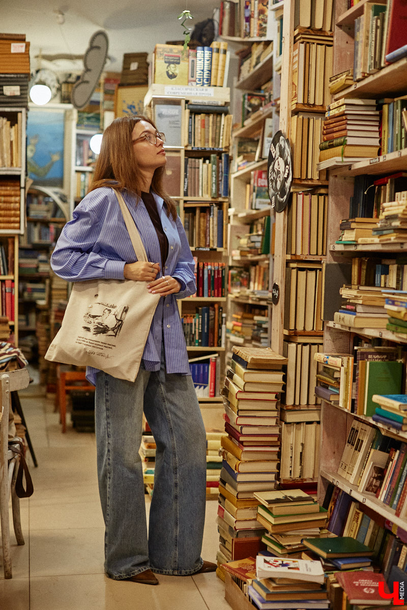 Приятно иметь статус человека читающего. Владимирской журналистке Алине Фадеевой удалось стать лицом одноименного проекта и засветиться на рекламных щитах. О конкурсе, книгах из своего топа и личном рекорде фанат литературы рассказала нашему изданию.