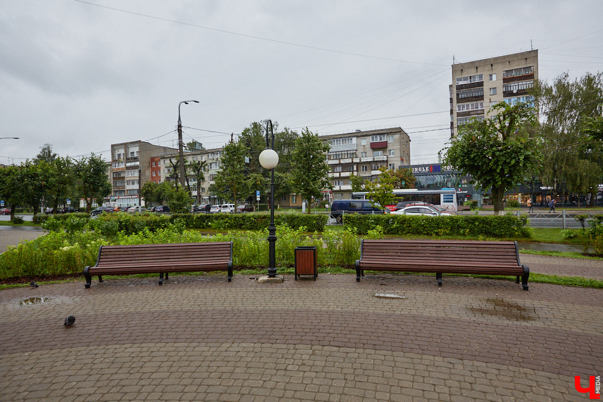 Во Владимире не перестают совершенствовать общественные пространства. На 2025 год было запланировано высадить миллион цветов, благодаря чему областной центр действительно похорошел, хотя бы локально. Три точки на карте, о которых пойдет речь, тому подтверждение!