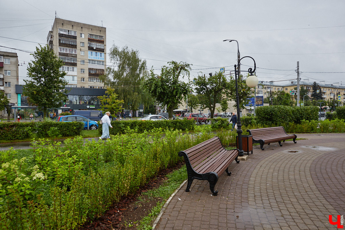Во Владимире не перестают совершенствовать общественные пространства. На 2025 год было запланировано высадить миллион цветов, благодаря чему областной центр действительно похорошел, хотя бы локально. Три точки на карте, о которых пойдет речь, тому подтверждение!