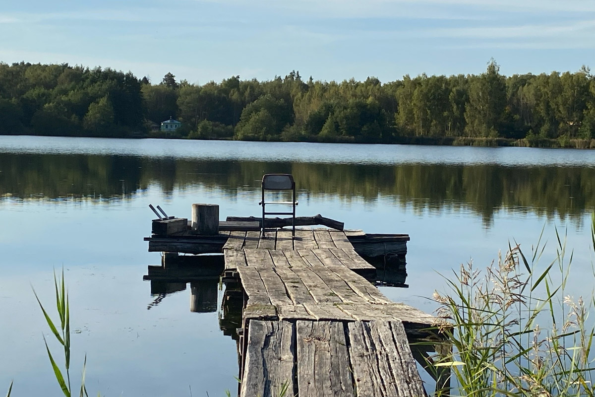 Лето   — идеальное время для путешествий по   воде. Но   куда отправиться, дабы испытать в   деле сапы, рафты и   байдарки? Вариантов немало, однако мы   собрали для вас семь самых живописных и   интересных маршрутов по   водоемам Владимирской области. А   главное, все они подходят как новичкам, так и   опытным туристам.