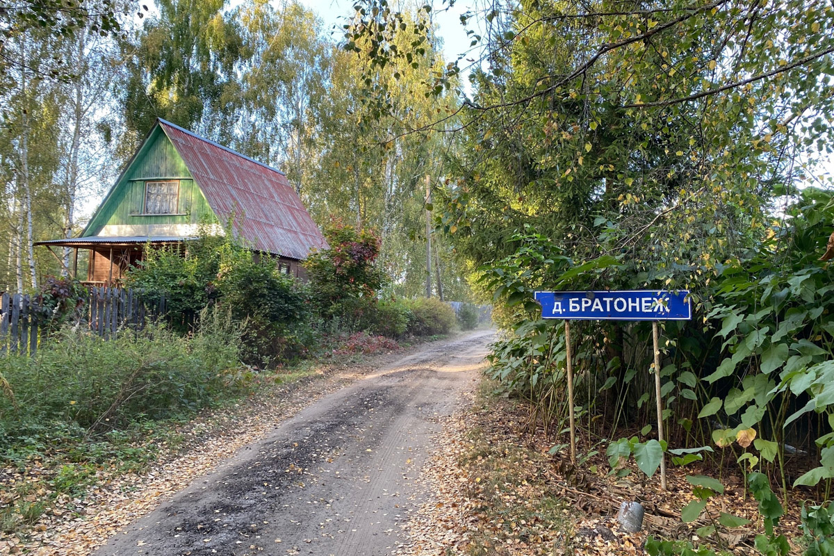 Лето   — идеальное время для путешествий по   воде. Но   куда отправиться, дабы испытать в   деле сапы, рафты и   байдарки? Вариантов немало, однако мы   собрали для вас семь самых живописных и   интересных маршрутов по   водоемам Владимирской области. А   главное, все они подходят как новичкам, так и   опытным туристам.