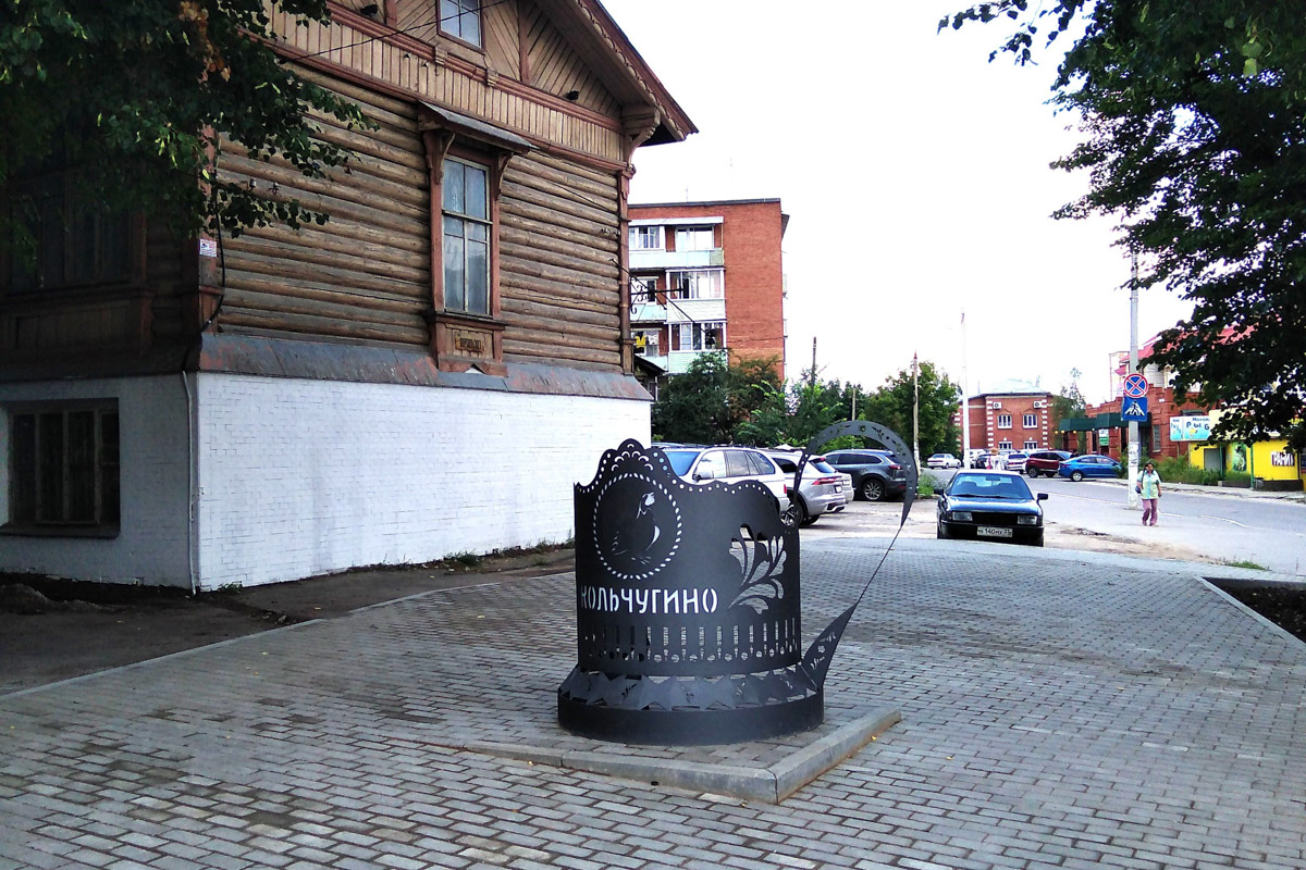 Владимир начинает подготовку ко Дню города! Вскоре на его улицах установят сразу несколько новых фотозон и арт-объектов. Не отстают от региональной столицы и другие населенные пункты области. «Ключ-Медиа» выяснил, что из декораций пока лишь в планах, какие ожидать в ближайшее время, а с чем уже можно сделать снимок на память!