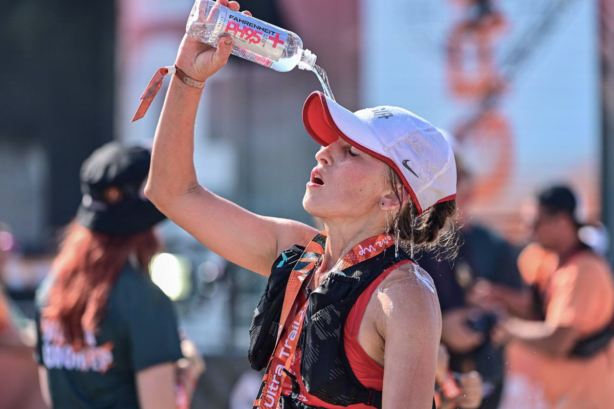 Будто бы вчера в Суздале прошел юбилейный марафон спорта Golden Ring Ultra Trail 100, но на деле минул год, и атлеты вновь вернулись в древний город за наградами и яркими эмоциями. В этот раз главным событием, помимо, разумеется, самих забегов, стало выступление певицы МакSим. Но обо всем по порядку.