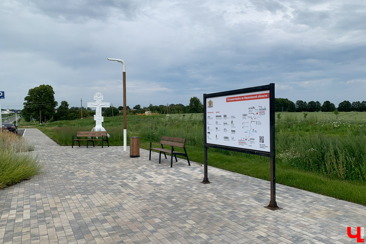 Гаврилов Посад — городок в Ивановской области примерно в 30 километрах от Суздаля. Его называют родиной известного на весь мир владимирского тяжеловоза. Обойти все местные достопримечательности можно всего за несколько часов в лайтовом режиме. Ехать сюда стоит за особой атмосферой: прогуляться по лучшей по версии «Афиша Daily» набережной, подняться на старую колокольню ради невероятных видов и, конечно, посетить Дворцовый конный завод.