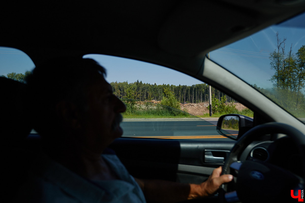 Лес рубят — щепки летят: сей факт в очередной раз испытывают на себе жители Владимира. Теперь — из микрорайона Юрьевец, где ради реновации аэропорта Семязино уничтожили деревья на площади в 13 гектаров. В то же время Старые сады у ДДюТ огородили забором, закрыв проход к роднику. Рассказываем со всеми деталями. 