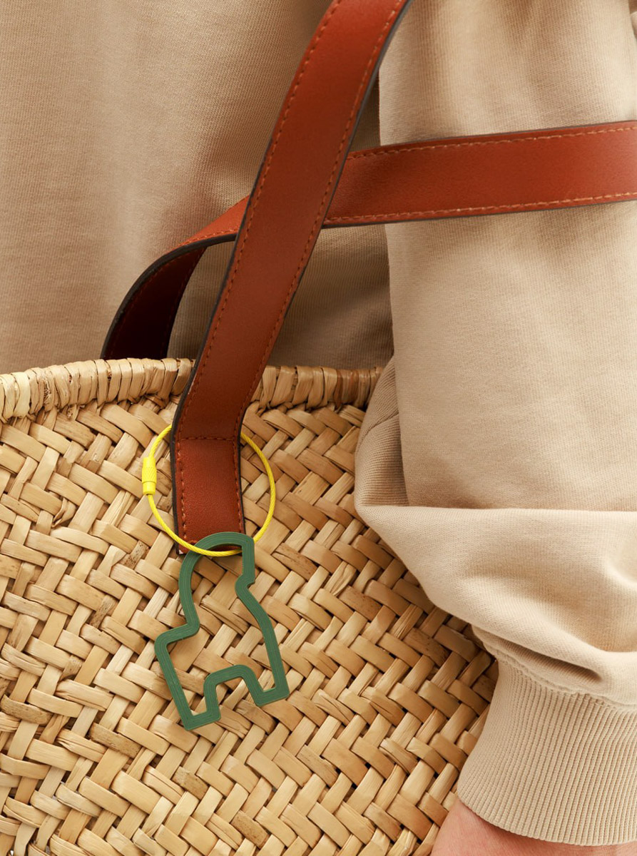 Мощное наследие Владимирской области никого не оставляет равнодушным. Особенно архитектура и атмосфера губернии заряжает людей творческих. «Ключ-Медиа» прикоснулся к прекрасному и собрал новую порцию авторских предметов с региональным дизайн-кодом.