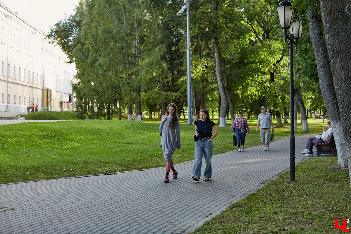 Нижний Новгород похорошел. Это отмечают и владимирцы, массово отдыхающие в живописном крае с легендарными закатами. А что думают жители столицы Поволжья о нашем городе? Своим видением поделилась урбанистка Ира Маслова, заскочившая в региональный центр по пути в Москву.