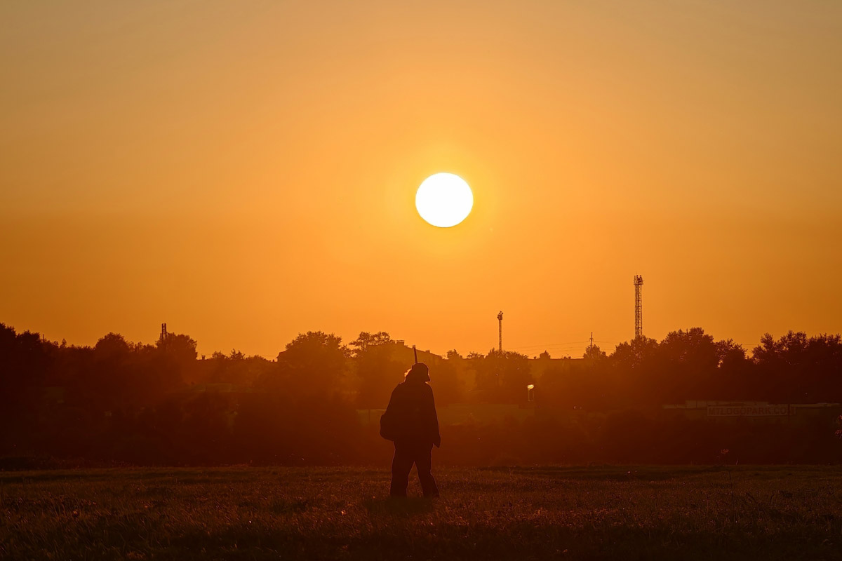 Небеса умеют удивлять! Чего только стоит полярное сияние, временами окрашивающее купол над головой в Ковровском районе. В конце лета жители области также могли наблюдать несколько чарующих явлений — самые интересные «Ключ-Медиа» осветил в обзоре.