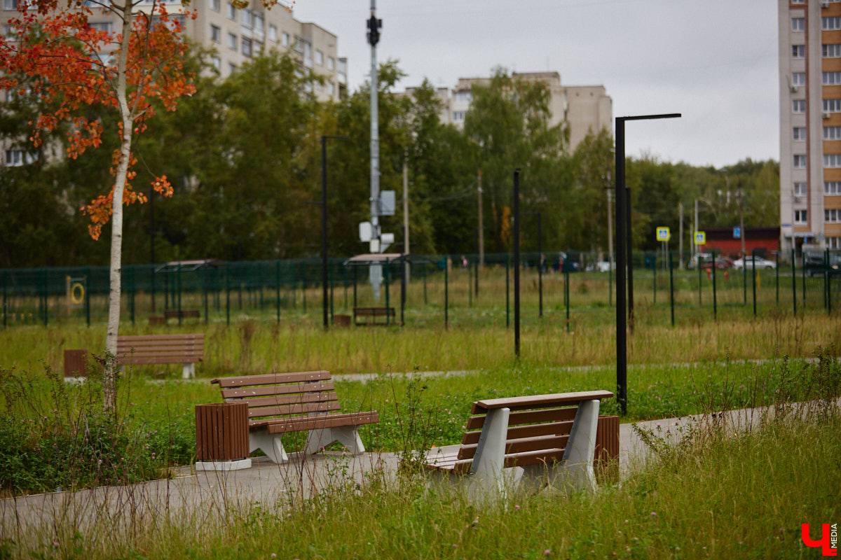 Владимирские улицы не перестают преображаться. В середине лета внешний вид улучшили сразу несколько зон отдыха. На них город, конечно, не остановился. К началу осени ожил еще ряд скверов, а некоторые точки притяжения поставили в режим ожидания.