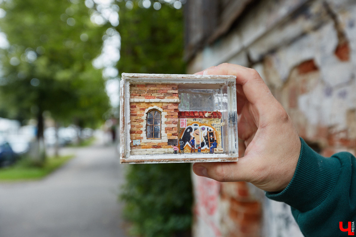 Мы часто пишем о преображении областной столицы. Но, увы, проклятье 33 несчастий лежит на плечах города тяжким грузом. Что-то обязательно портит вид. За последние пару недель в центре Владимира произошло сразу несколько инцидентов, которые не пошли на пользу его облику.