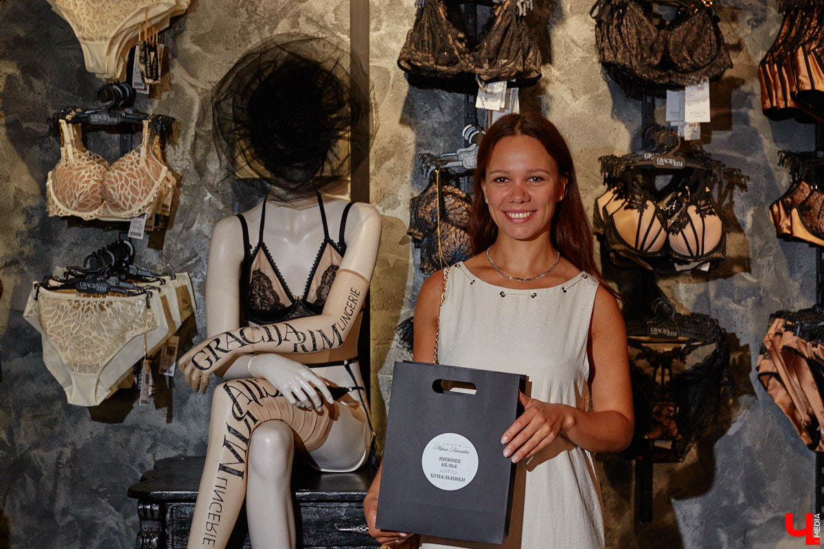 Салон «Танго» стал еще больше и доступнее для клиентов. Новое место для своего детища брафиттер Мария Киселева нашла в историческом центре Владимира. «Ключ-Медиа» побывал на открытии магазина и узнал, почему именно эта локация оказалась наиболее подходящей в глазах мастера по подбору идеального нижнего белья.