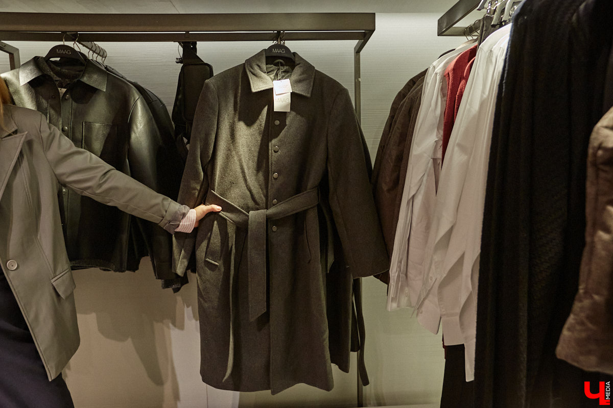 С появлением желтых листьев на деревьях пришла пора задуматься о гардеробе на осень этого года. И не только прекрасному полу! Парням тоже есть что взять на заметку, дабы выглядеть стильно. Составить стильный мужской гардероб на все случаи жизни «Ключ-Медиа» помогла фешен-эксперт Любава Соколова.