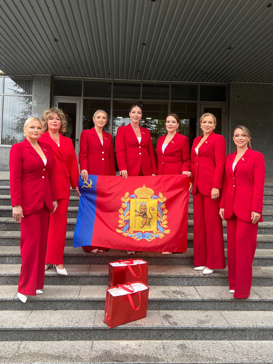  Крыму завершился всероссийский конкурс красоты, материнства и милосердия Mrs. Planet Eurasia. В 2025-м в солнечный Судак от Владимирской области отправились сразу шесть красавиц. Все они привезли домой ослепительные короны и новые титулы. Давайте познакомимся с участницами и узнаем, что именно им предстояло испытать в борьбе за признание.