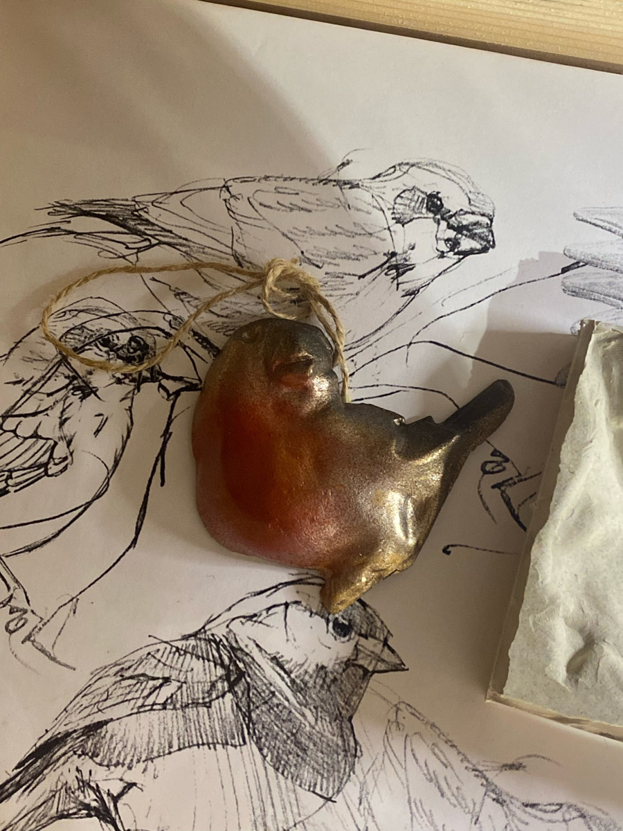 Станок для подковки коня, образцы редкой глухой корабельной резьбы, овины, амбары, мельницы и церкви старого образца. А еще ступальный колодец, который приводили в движение с помощью ног. На территории в 36 гектаров на окраине Нижнего Новгорода раскинулся уникальный музей деревянного зодчества «Щёлоковский хутор». Все его чудеса увидел и «Ключ-Медиа»!