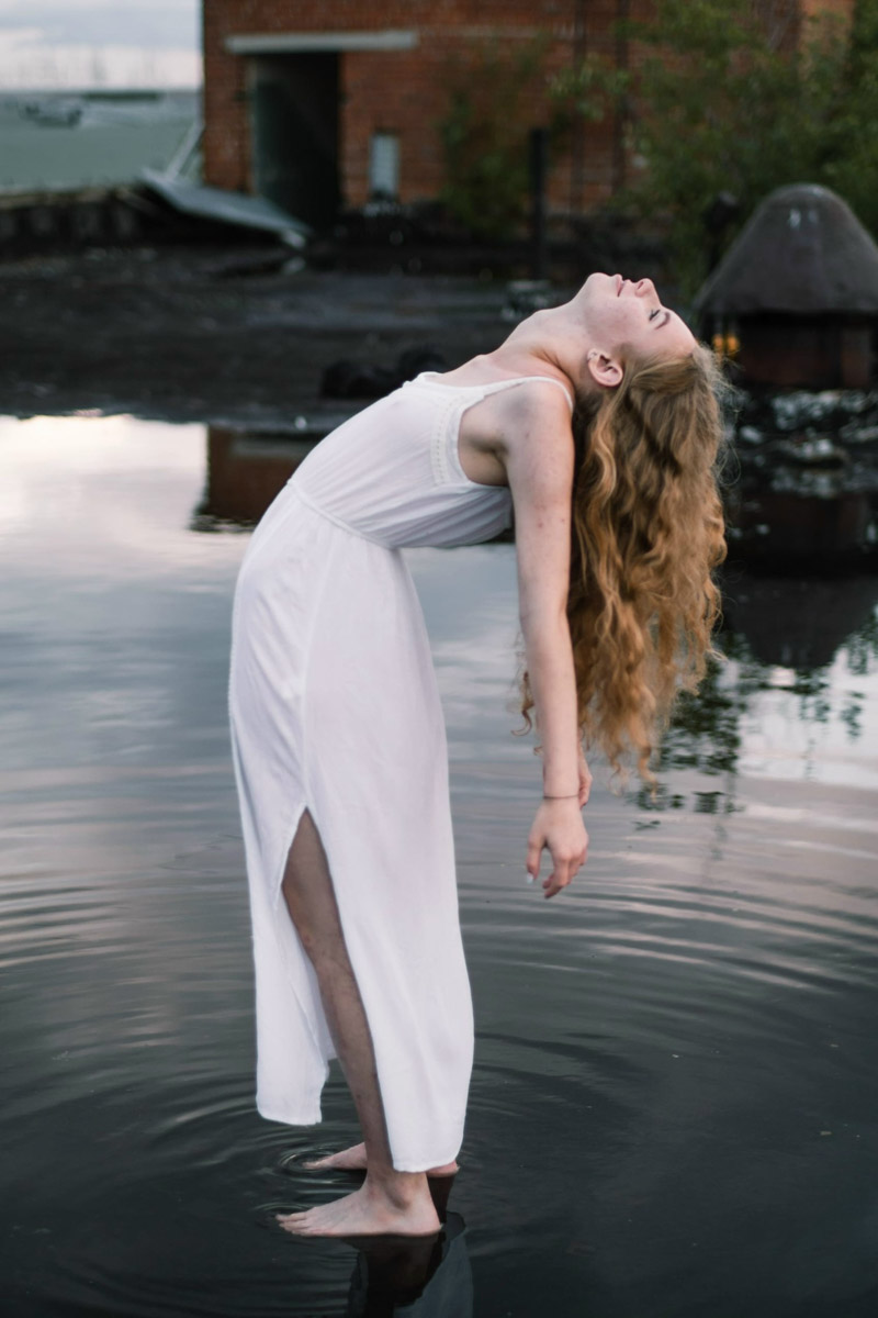 ВТЗ являлся одним из знаковых предприятий региона, а легендарный «Владимирец» был известен во всем мире. Сейчас это дела минувших лет, которые, к счастью, не спешат забывать. Каким был завод (а точнее, то, что от него осталось) пять лет назад, мы вспоминаем, листая кадры из архива местного фотографа Ивана Матвеева.