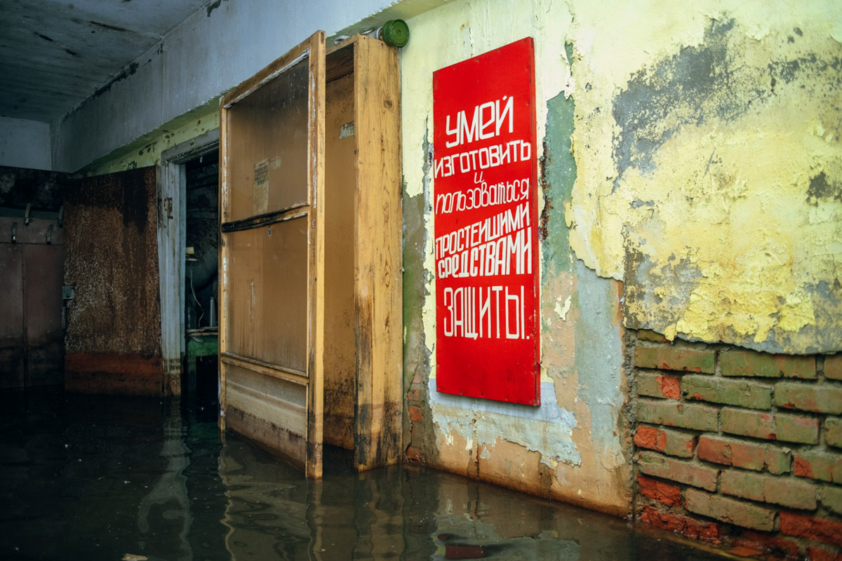 ВТЗ являлся одним из знаковых предприятий региона, а легендарный «Владимирец» был известен во всем мире. Сейчас это дела минувших лет, которые, к счастью, не спешат забывать. Каким был завод (а точнее, то, что от него осталось) пять лет назад, мы вспоминаем, листая кадры из архива местного фотографа Ивана Матвеева.