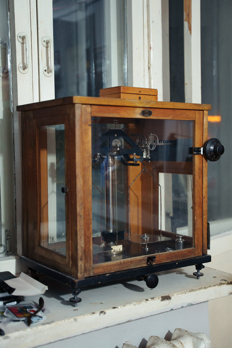 ВТЗ являлся одним из знаковых предприятий региона, а легендарный «Владимирец» был известен во всем мире. Сейчас это дела минувших лет, которые, к счастью, не спешат забывать. Каким был завод (а точнее, то, что от него осталось) пять лет назад, мы вспоминаем, листая кадры из архива местного фотографа Ивана Матвеева.