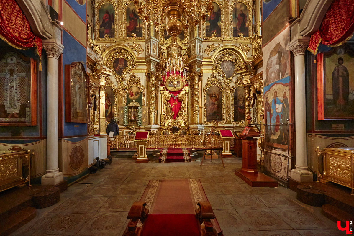 Популярный сервис планирования путешествий разработал варианты для поездок в города Золотого кольца России. И, что особенно приятно, в предложенном списке сразу шесть туров по 33-му региону. Портал называет представленные идеи новым прочтением классики и призывает посетить города с уникальной историей, в которую гармонично вписались современные проекты. Изучаем, куда стоит отправиться на выходные.