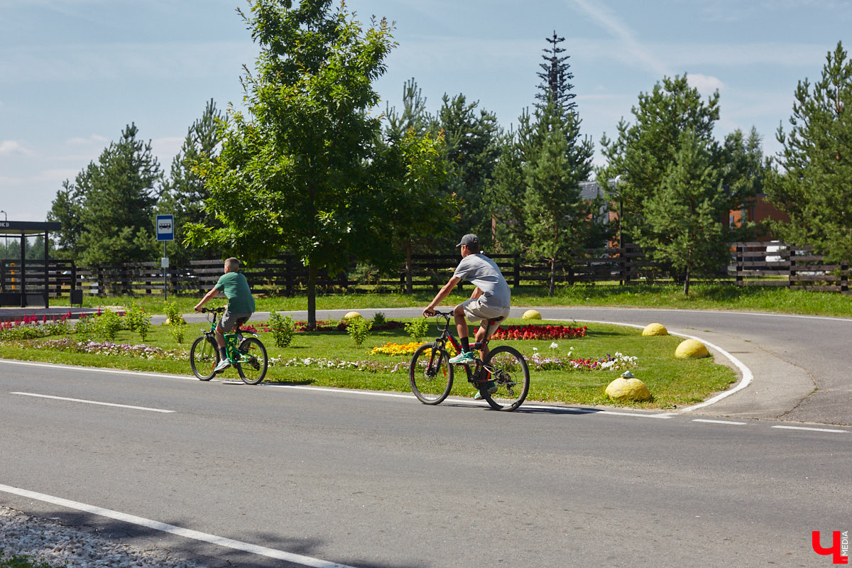 Популярный сервис планирования путешествий разработал варианты для поездок в города Золотого кольца России. И, что особенно приятно, в предложенном списке сразу шесть туров по 33-му региону. Портал называет представленные идеи новым прочтением классики и призывает посетить города с уникальной историей, в которую гармонично вписались современные проекты. Изучаем, куда стоит отправиться на выходные.
