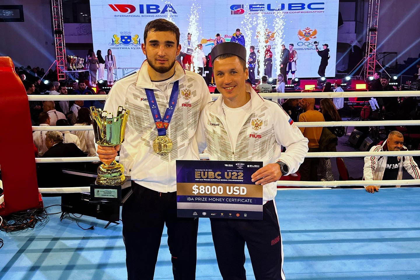 Бокс — это искусство со вкусом крови и пота, которым владеют вежливые люди. Евгений Лобосов уверен в этом на 100 %. С рингом связана вся его жизнь. «Ключ-Медиа» встретился с профессиональным бойцом и тренером и задал неудобные вопросы, дабы раскрыть всю правду о драках в перчатках. Расспросили собеседника о выбитых зубах, вспышках агрессии, фирменной учтивости, а также узнали, влияют ли частые удары по голове на интеллект.