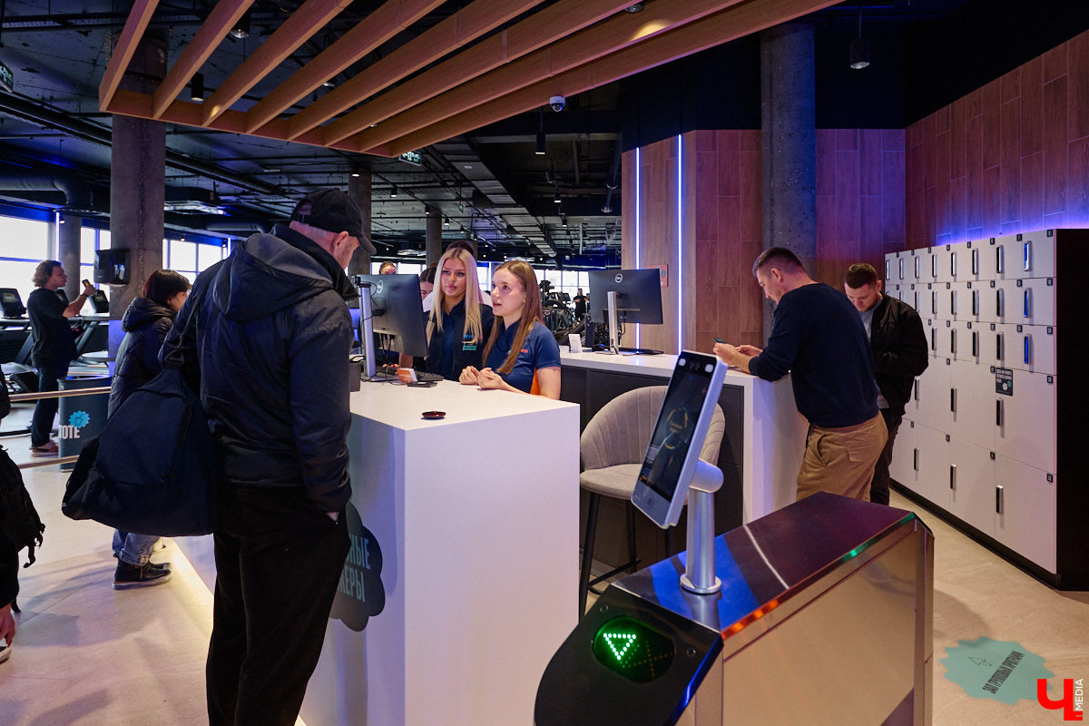 Фитнес-клуб в торговом центре — звучит интересно, согласитесь? В Ленинском районе в таком формате начало работу новое пространство DDX Fitness. Спортивная локация площадью 1500 квадратных метров стала 125-й по счету в России и первой в нашем регионе.